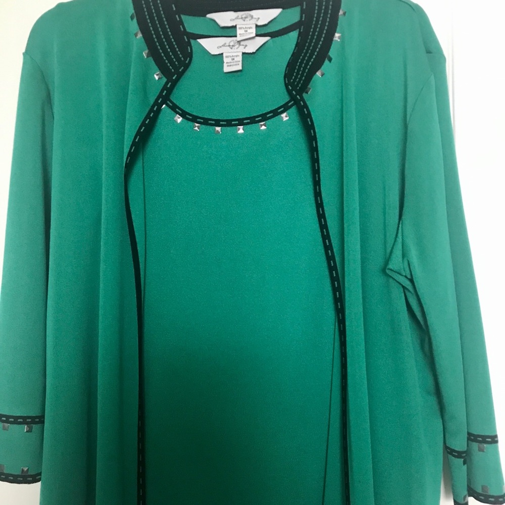 Ming Wang 2 piece knit jacket and shell